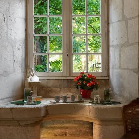 Un Logis En Angoumois Bed & Breakfast Rancogne