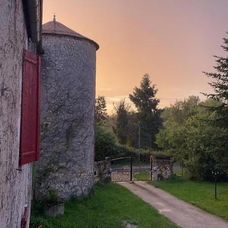 Bed & Breakfast Un Logis En Angoumois